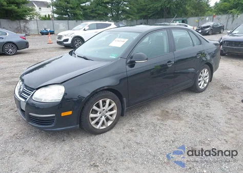 2010 Volkswagen Jetta Limited Edition из США, поврежденный, VIN 3VWRZ7AJ0AM105047